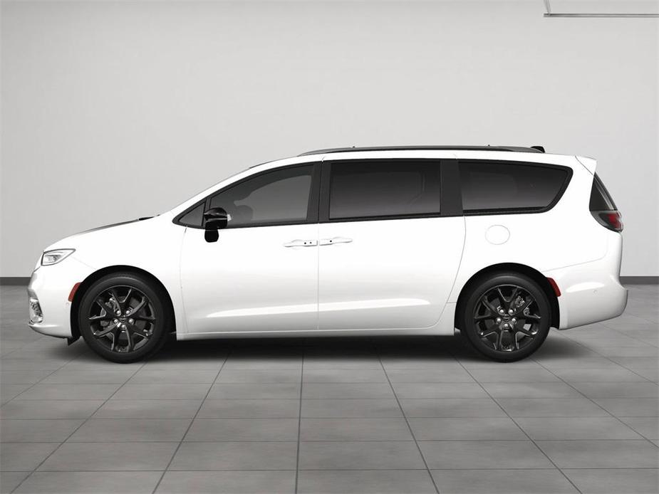 new 2024 Chrysler Pacifica car, priced at $52,283