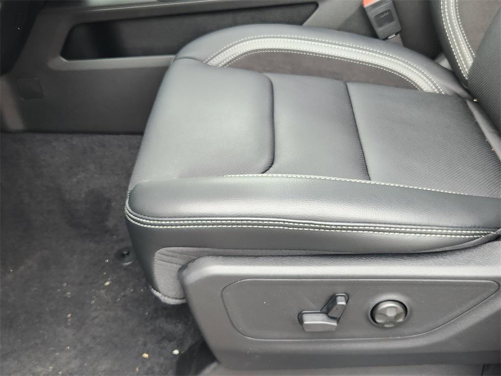 new 2025 Ram 1500 car, priced at $64,292