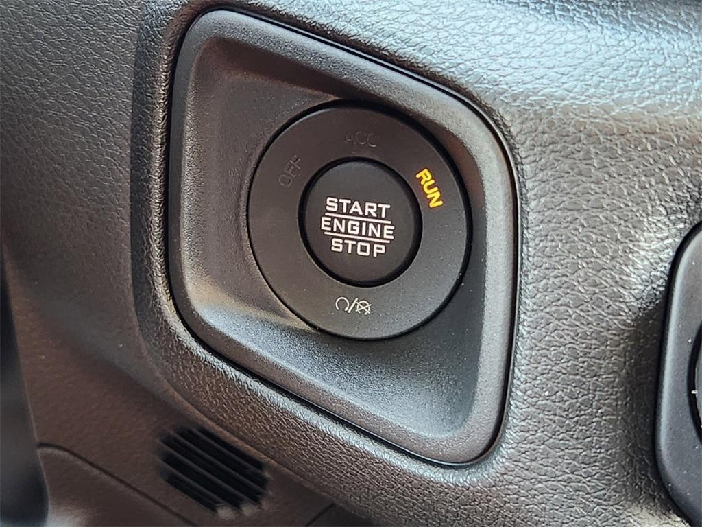 new 2025 Jeep Gladiator car, priced at $46,066