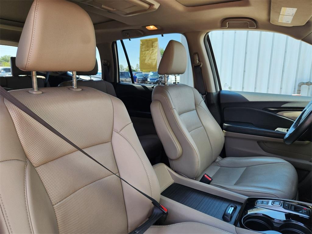used 2017 Honda Pilot car, priced at $23,126