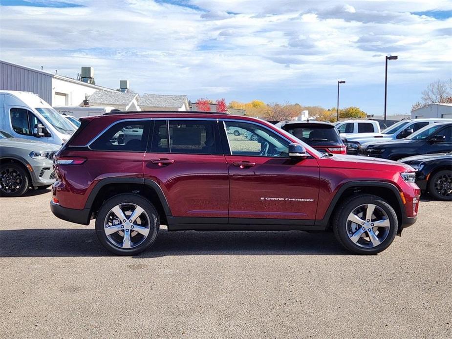 new 2025 Jeep Grand Cherokee car, priced at $45,539