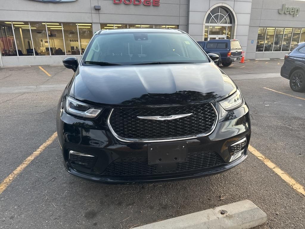 used 2024 Chrysler Pacifica car, priced at $31,882