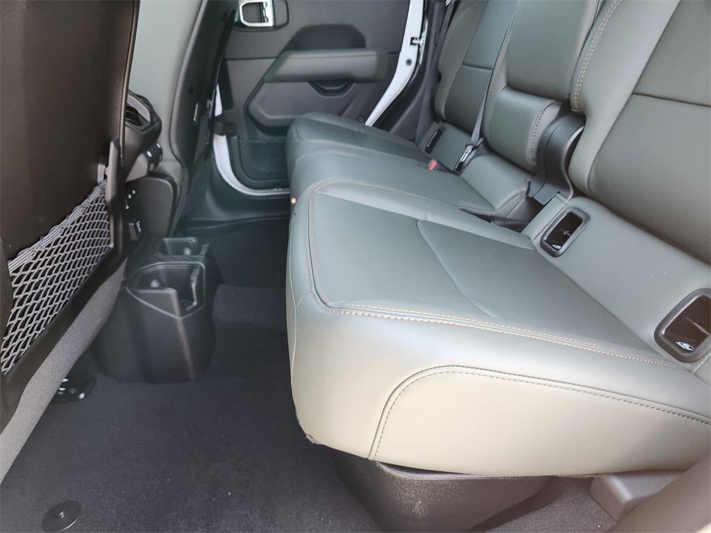 new 2025 Jeep Gladiator car, priced at $49,745
