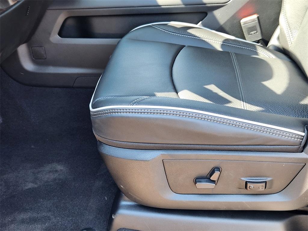 new 2025 Ram 2500 car, priced at $80,177