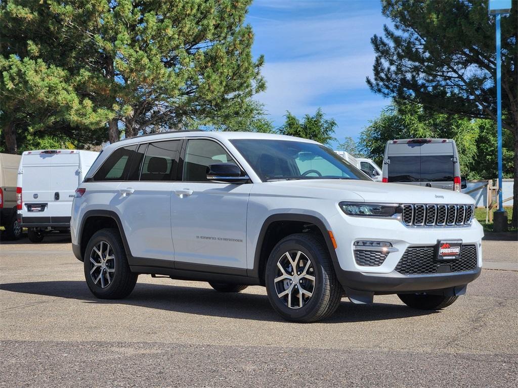 new 2025 Jeep Grand Cherokee car, priced at $43,330