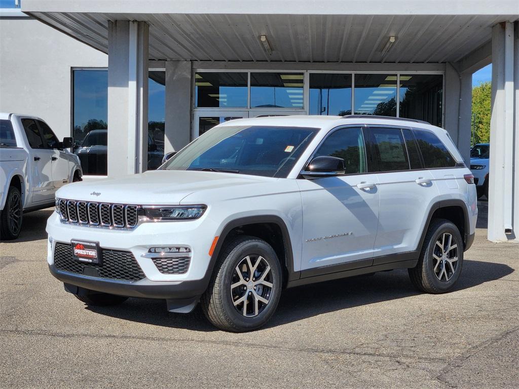 new 2025 Jeep Grand Cherokee car, priced at $43,330