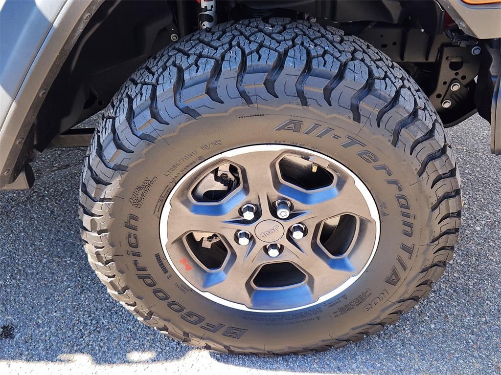used 2021 Jeep Gladiator car, priced at $35,502