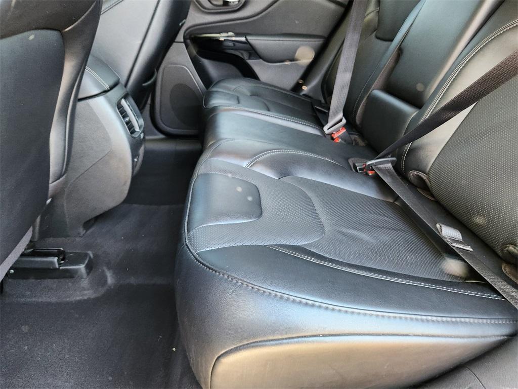 used 2023 Jeep Cherokee car, priced at $25,182