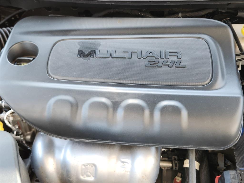used 2023 Jeep Cherokee car, priced at $25,182
