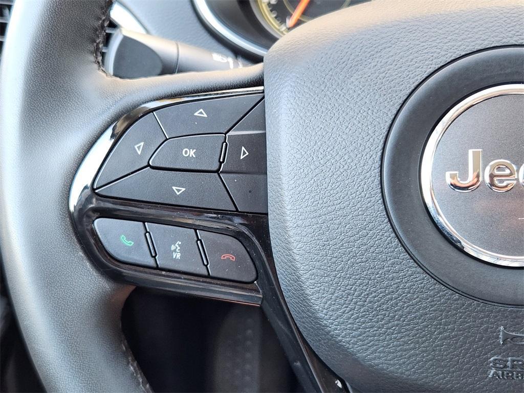 used 2023 Jeep Cherokee car, priced at $25,182