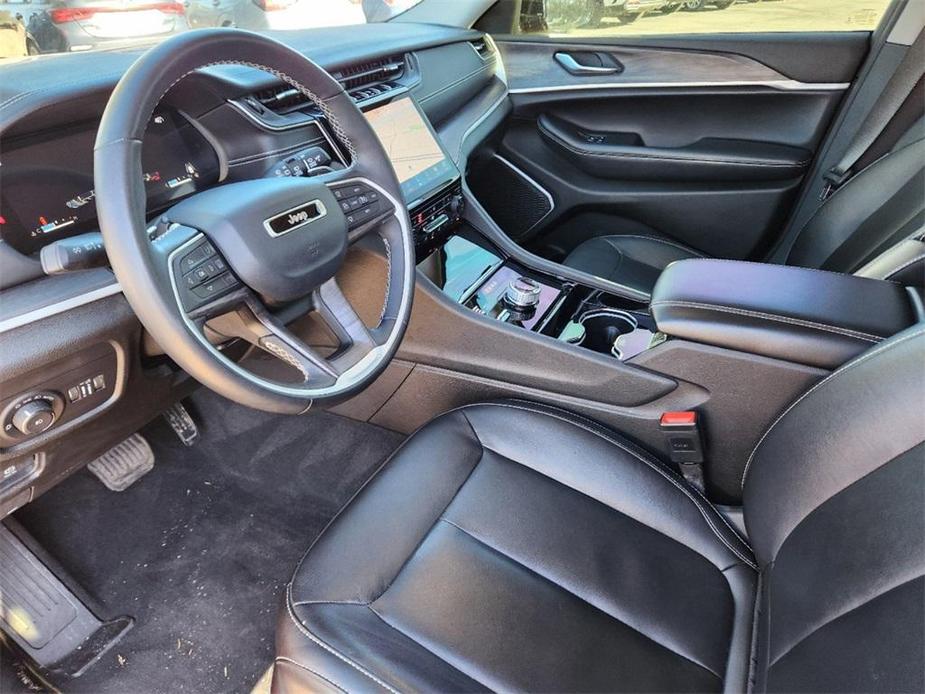 used 2022 Jeep Grand Cherokee car, priced at $35,588