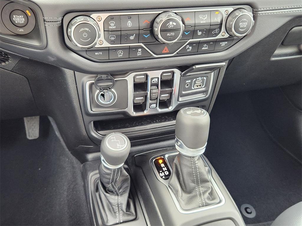 new 2025 Jeep Wrangler car, priced at $49,988