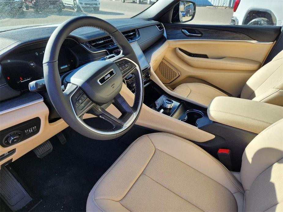 new 2025 Jeep Grand Cherokee car, priced at $52,244