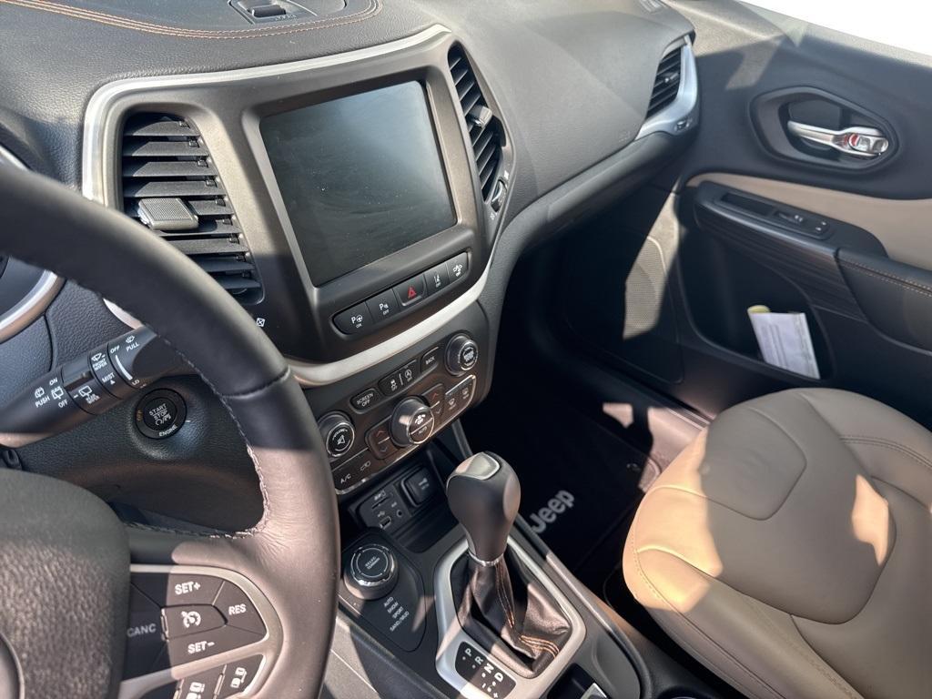 used 2016 Jeep Cherokee car, priced at $20,084