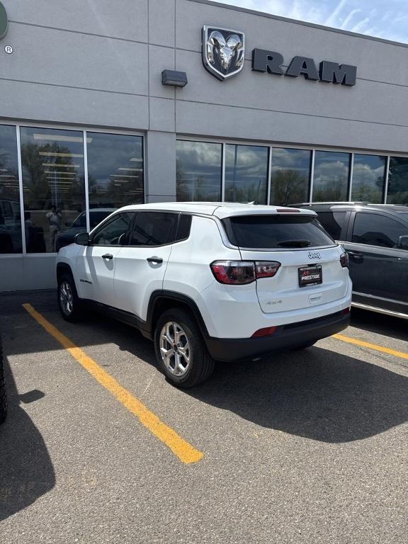 new 2025 Jeep Compass car, priced at $27,122