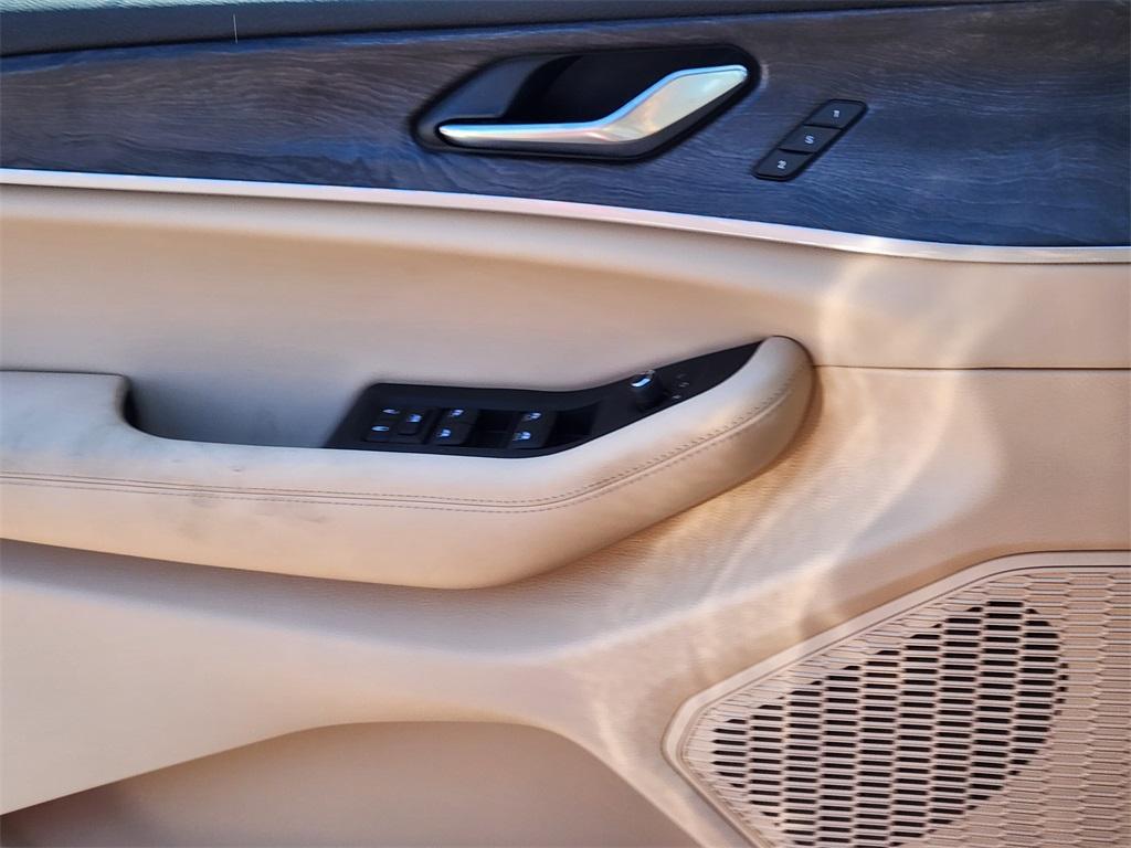 new 2025 Jeep Grand Cherokee L car, priced at $43,904