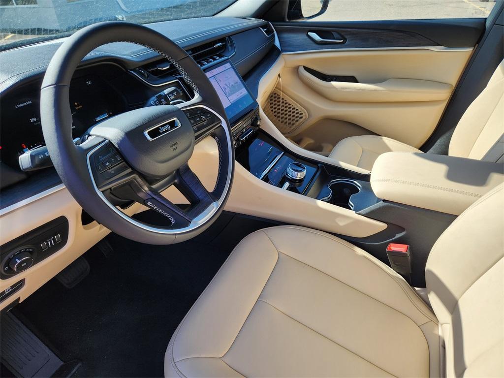 new 2025 Jeep Grand Cherokee L car, priced at $43,904