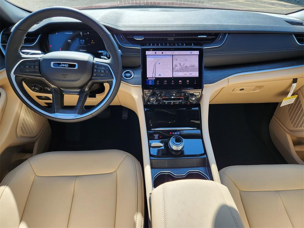 new 2025 Jeep Grand Cherokee L car, priced at $43,904