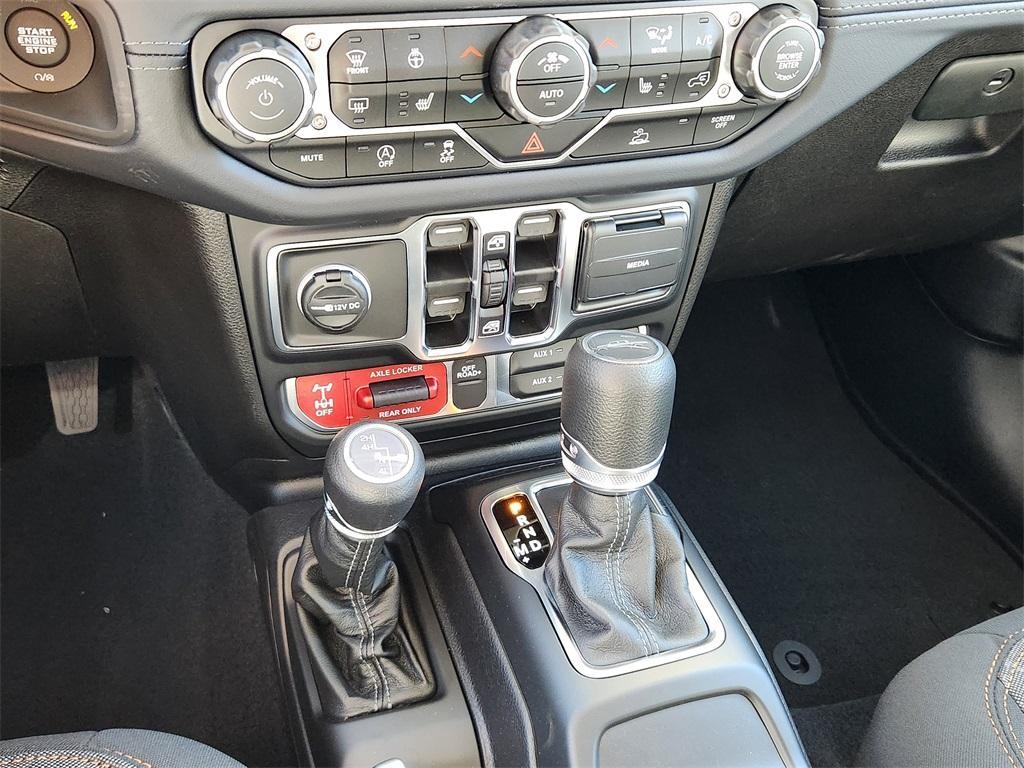 new 2025 Jeep Gladiator car, priced at $46,820