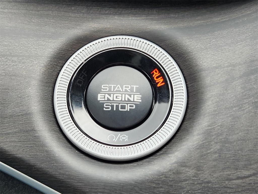 new 2025 Jeep Grand Cherokee L car, priced at $47,712