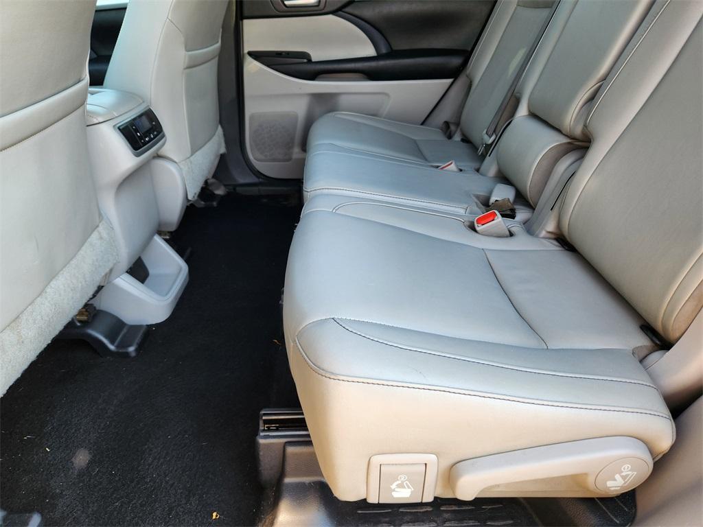 used 2017 Toyota Highlander car, priced at $22,582