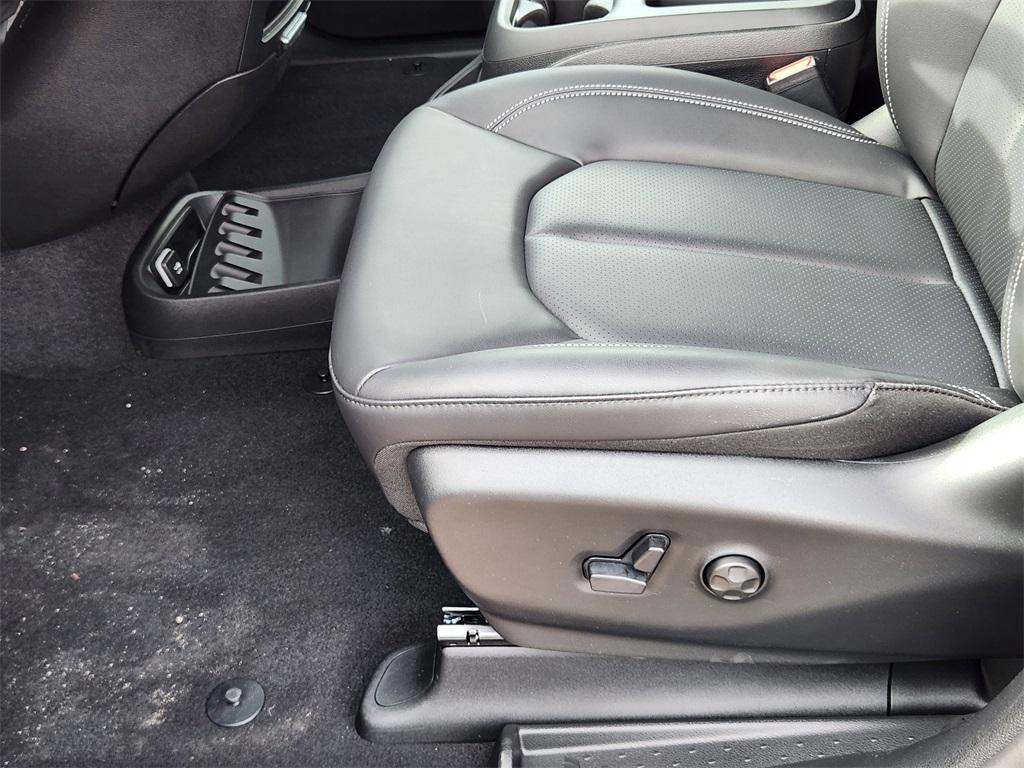 new 2026 Chrysler Pacifica car, priced at $46,013