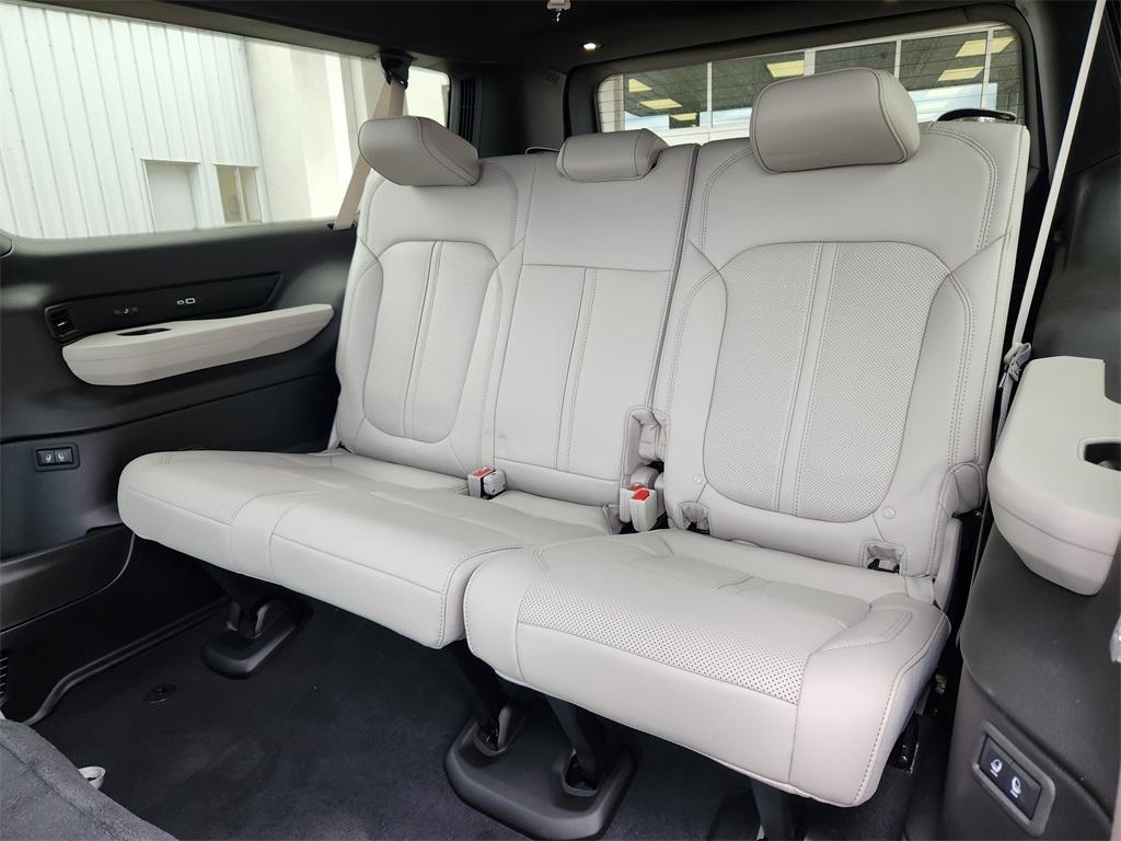 new 2025 Jeep Wagoneer L car, priced at $65,354