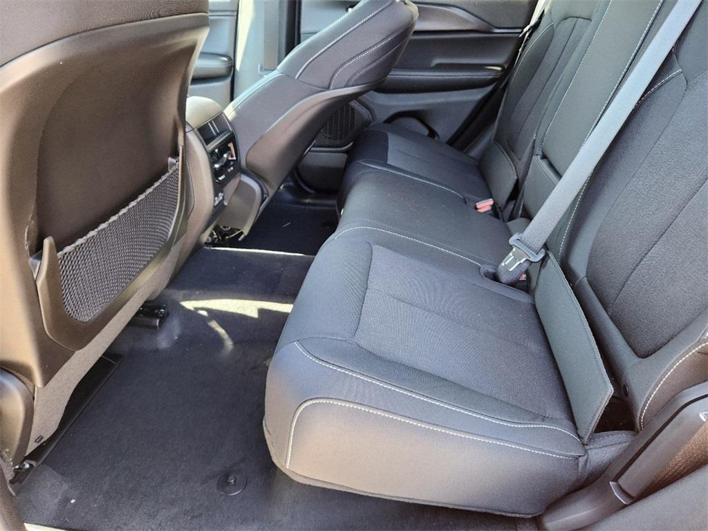 new 2025 Jeep Grand Cherokee car, priced at $37,972