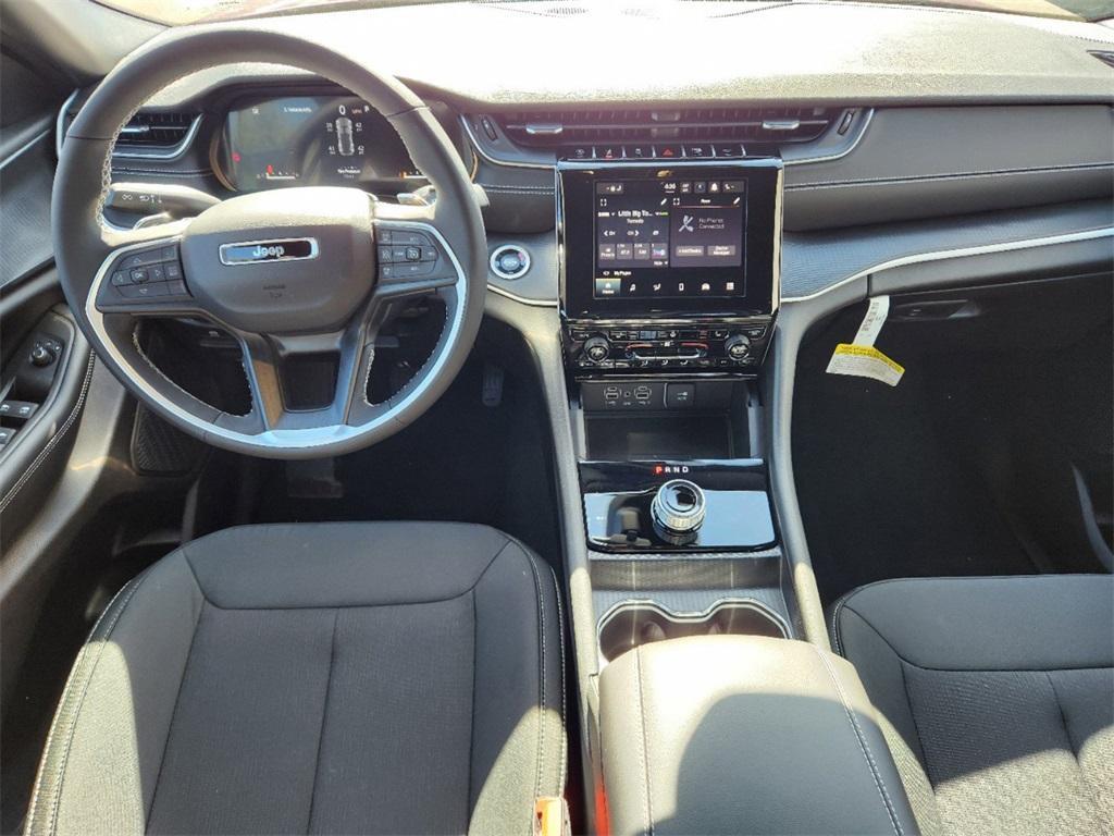 new 2025 Jeep Grand Cherokee car, priced at $37,972
