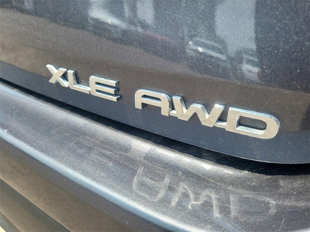 used 2020 Toyota Highlander car, priced at $31,582