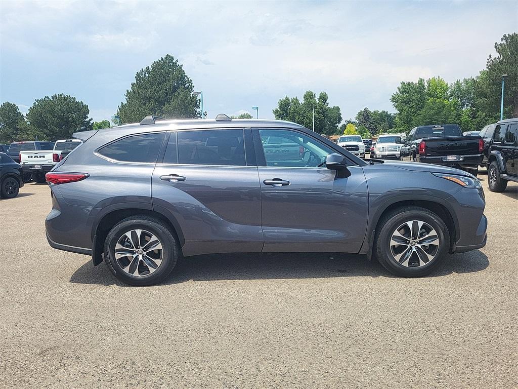 used 2020 Toyota Highlander car, priced at $31,582