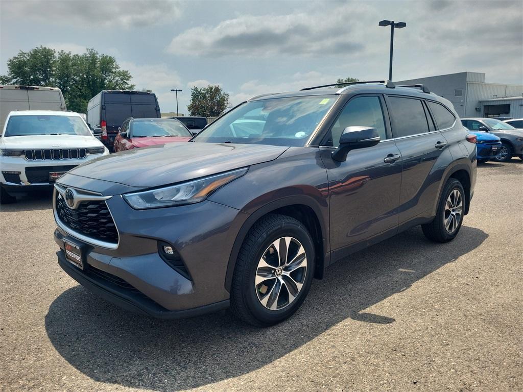 used 2020 Toyota Highlander car, priced at $31,582