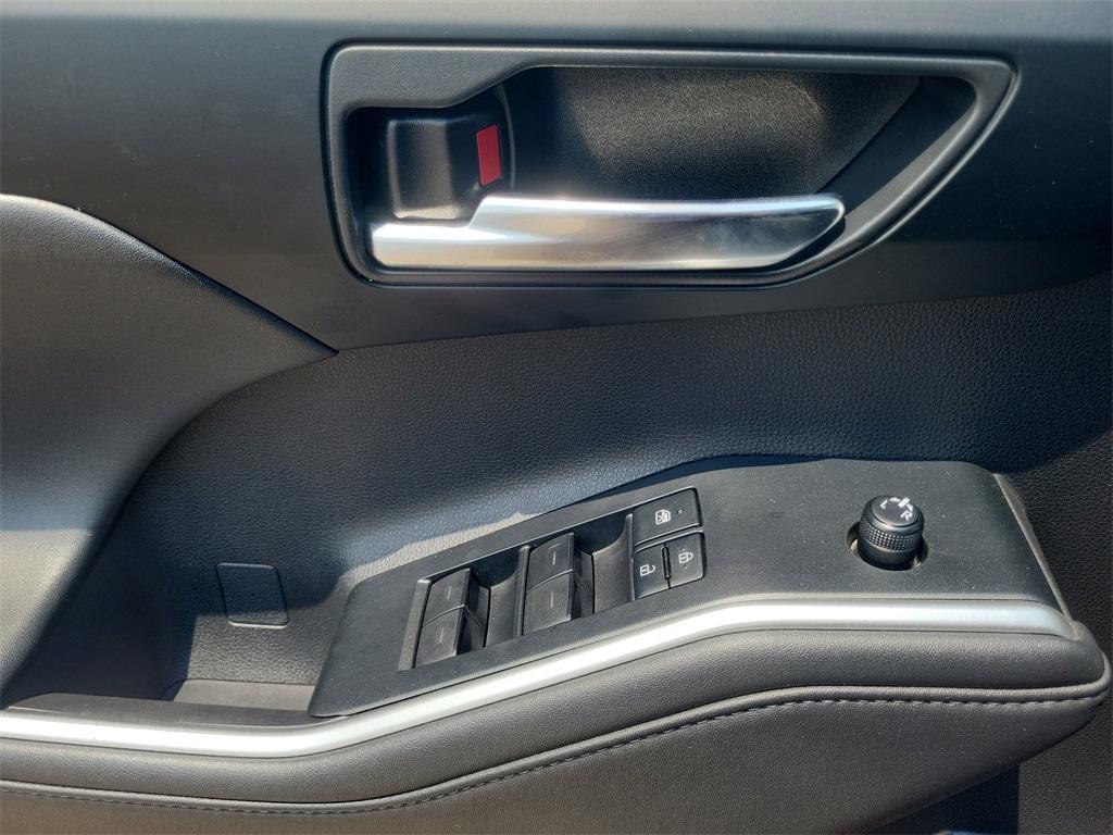 used 2020 Toyota Highlander car, priced at $31,582