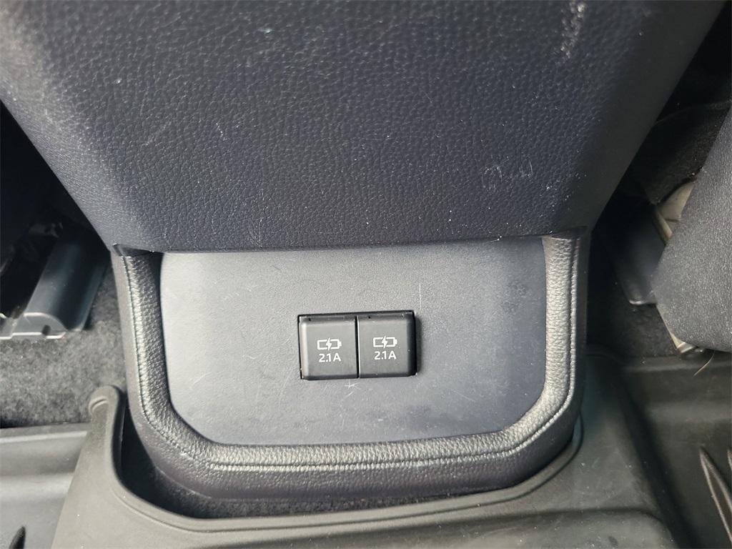 used 2020 Toyota Highlander car, priced at $31,582
