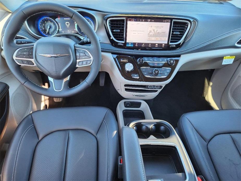 new 2024 Chrysler Pacifica car, priced at $40,717