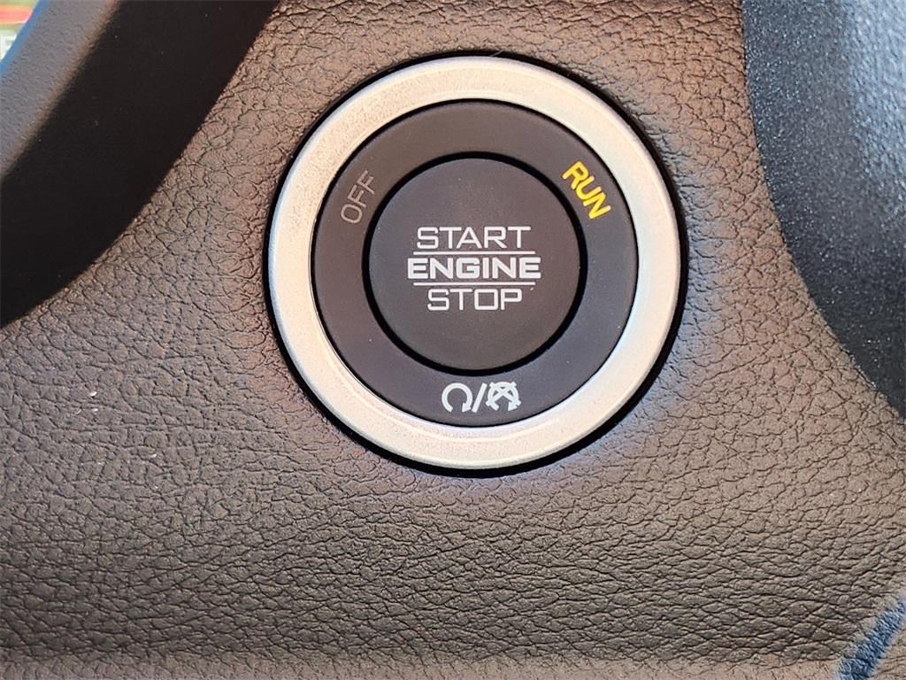 new 2025 Ram 1500 car, priced at $42,553
