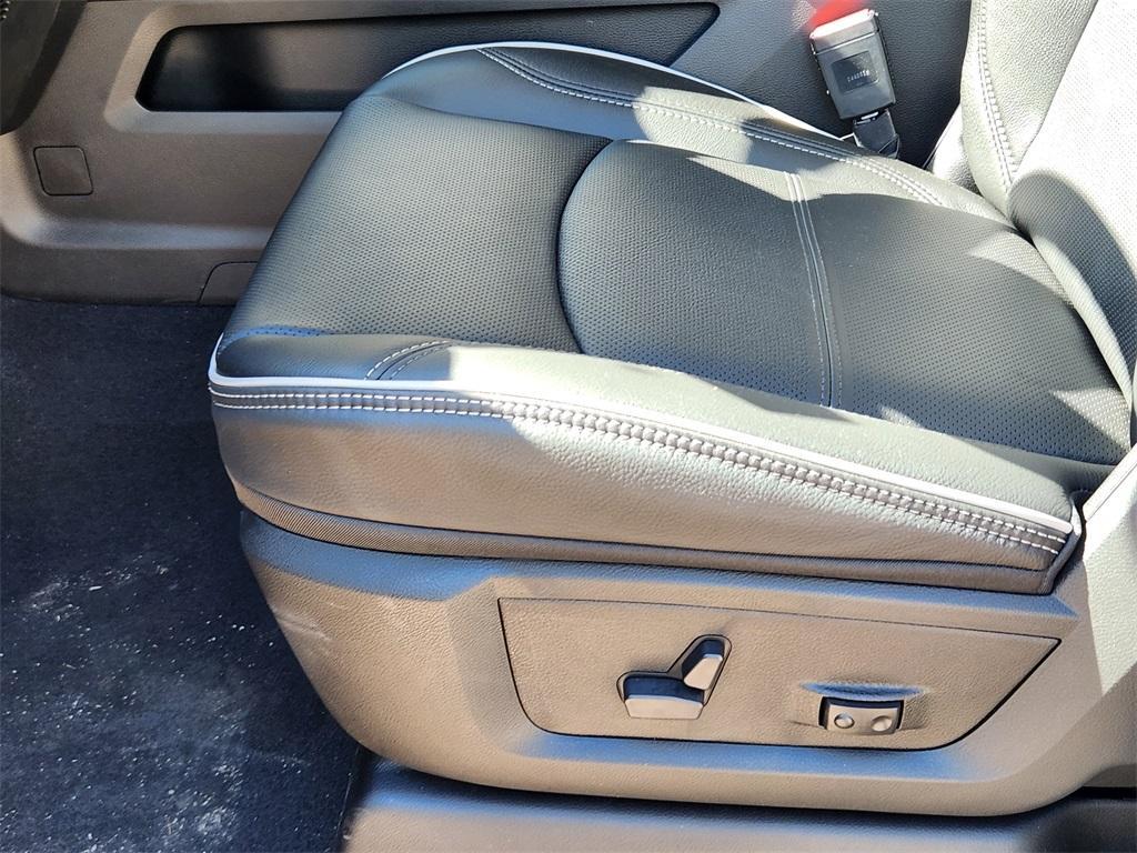 new 2025 Ram 2500 car, priced at $81,169