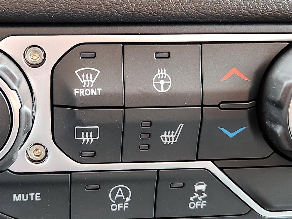 new 2025 Jeep Gladiator car, priced at $51,162