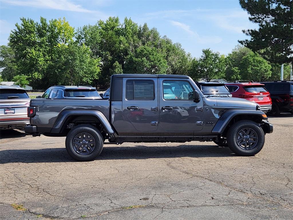 new 2025 Jeep Gladiator car, priced at $45,567