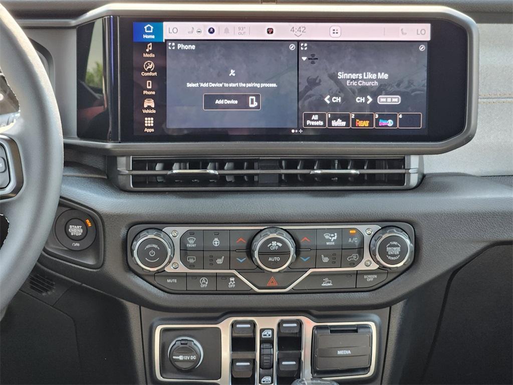 new 2025 Jeep Gladiator car, priced at $45,567