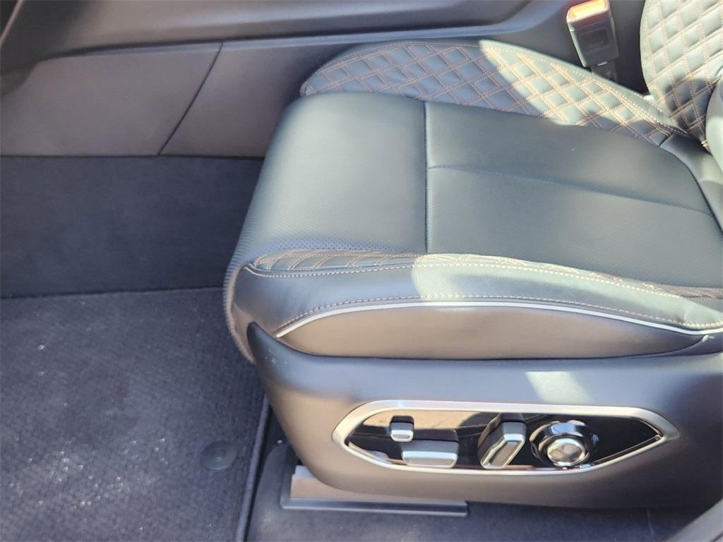 new 2025 Jeep Grand Cherokee L car, priced at $64,539