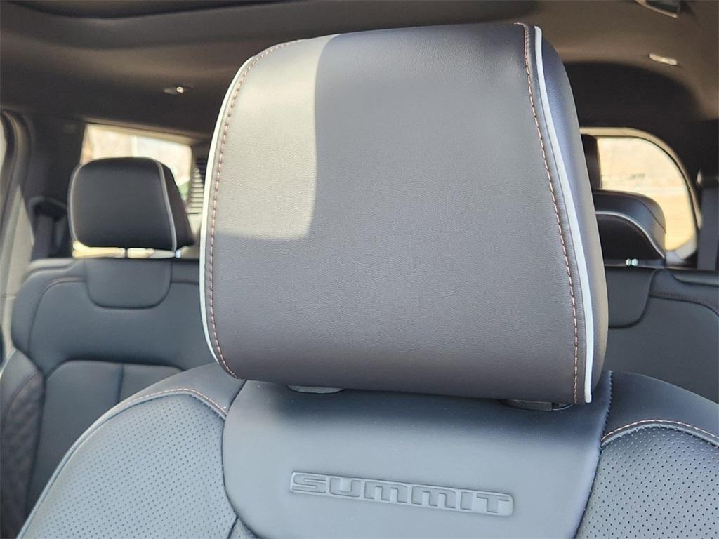 new 2025 Jeep Grand Cherokee L car, priced at $64,539
