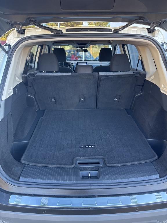 used 2021 Nissan Rogue car, priced at $17,661