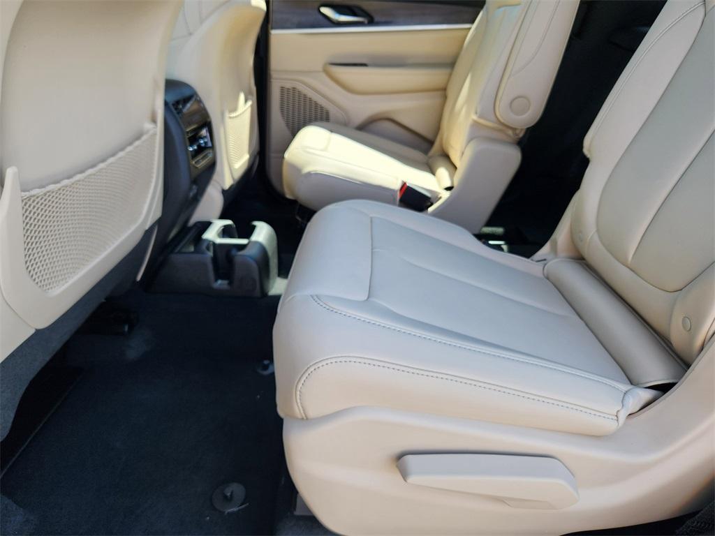 new 2025 Jeep Grand Cherokee L car, priced at $43,370