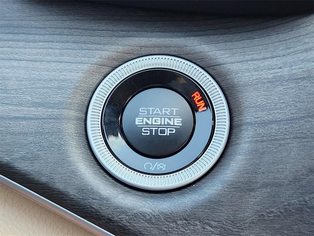 new 2025 Jeep Grand Cherokee L car, priced at $43,370