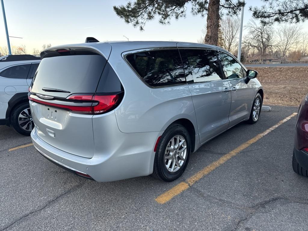 used 2024 Chrysler Pacifica car, priced at $31,331