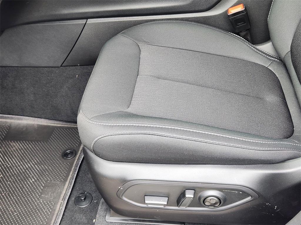 new 2025 Jeep Grand Cherokee car, priced at $40,520