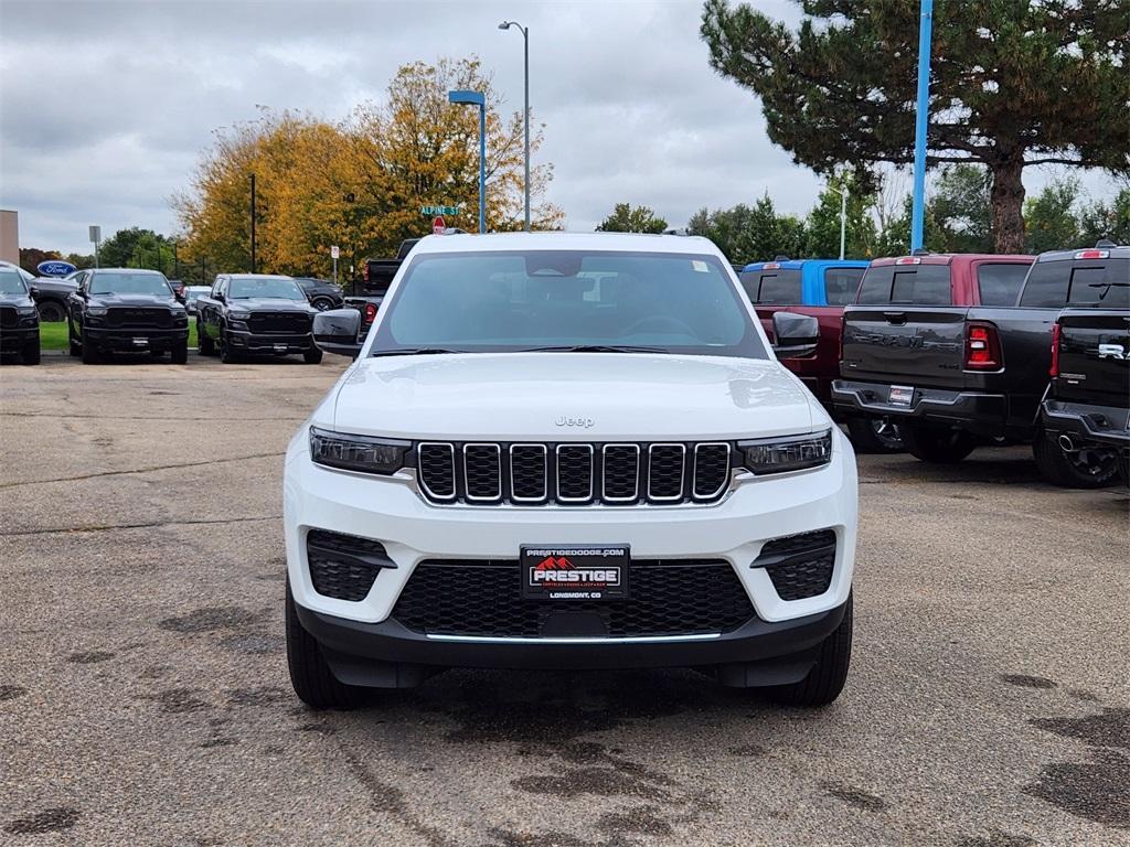 new 2025 Jeep Grand Cherokee car, priced at $40,520