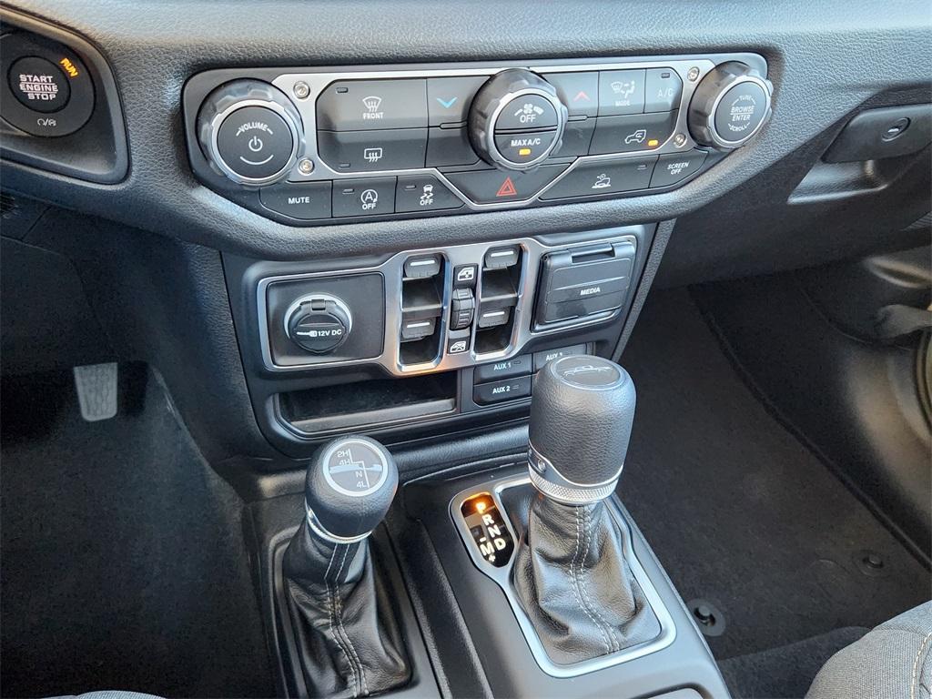new 2025 Jeep Gladiator car, priced at $36,694