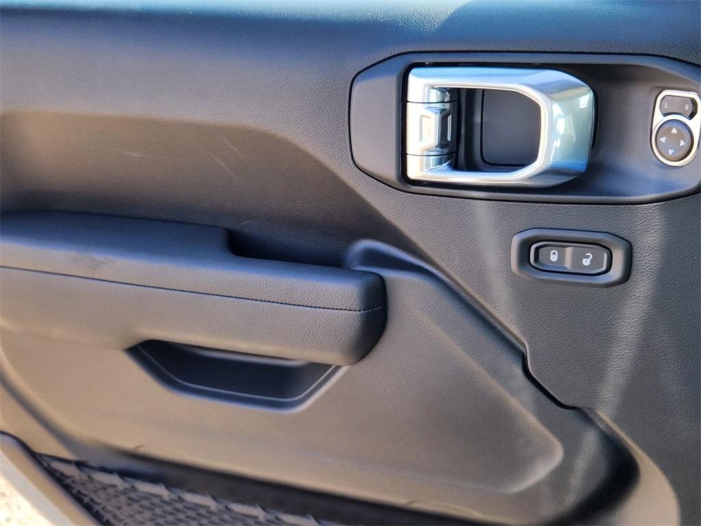 new 2026 Jeep Wrangler car, priced at $50,456